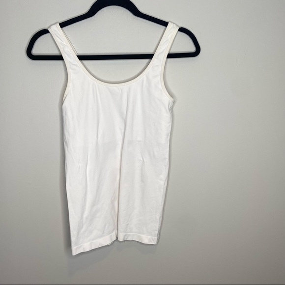 Women’s cream shape wear‎ top size M - Picture 2 of 7